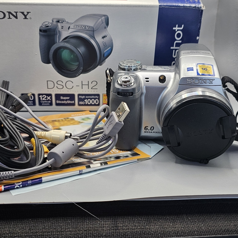 Sony DSC-H2 Silver Digital Camera